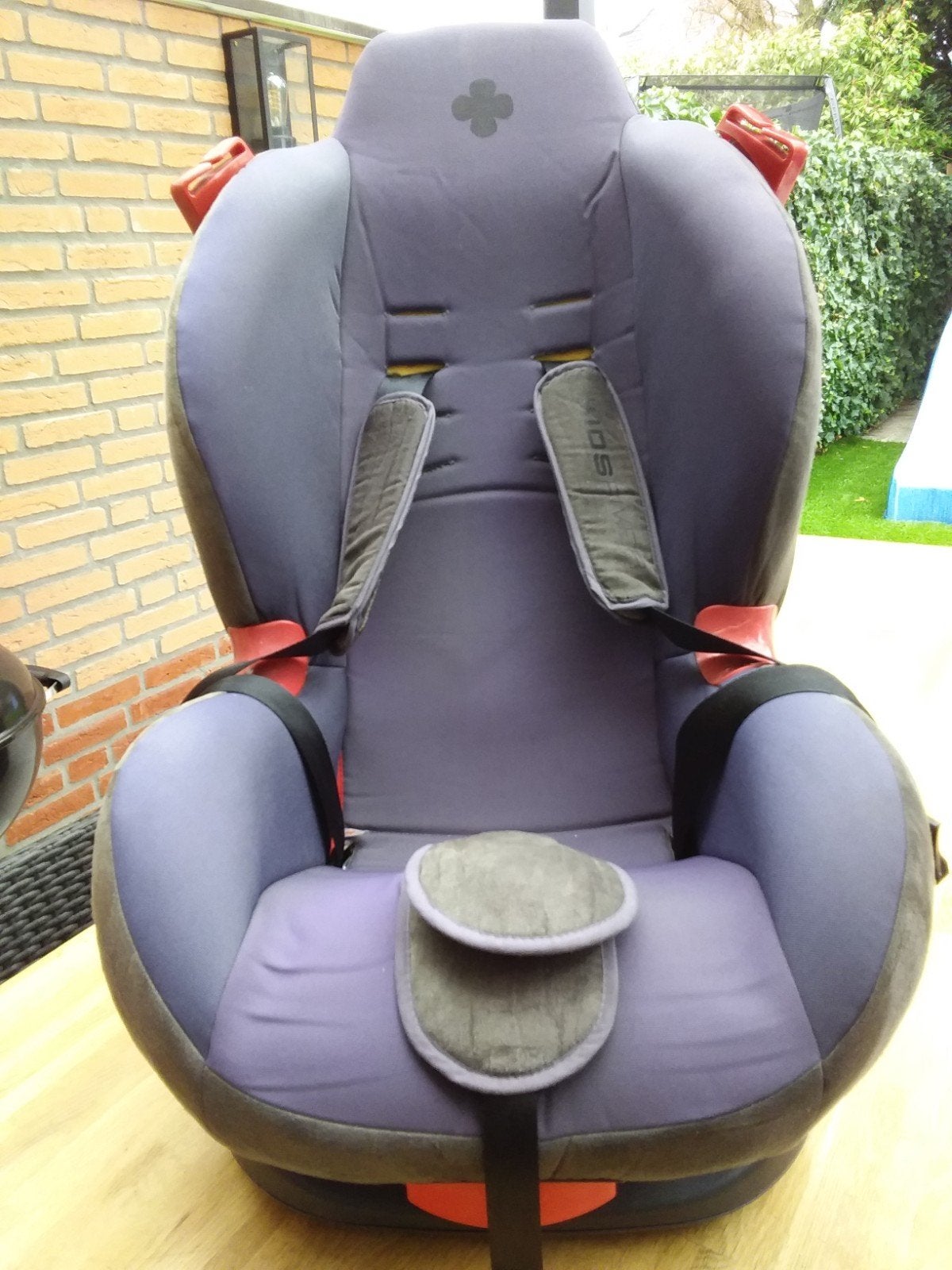 2x Kids River autostoeltje vanaf 9 kg., Ophalen, Gebruikt, Overige merken, Autogordel