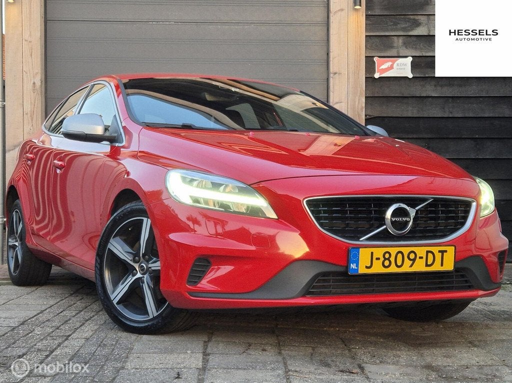 Volvo V40 2.0 T2 Nordic+ R-Design LED, Auto's, Voorwielaandrijving, Gebruikt, Euro 6, 4 cilinders