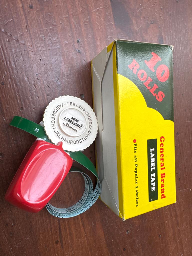 Mini Label Mate by Dennison met extra rolletjes, Ophalen of Verzenden, Gebruikt