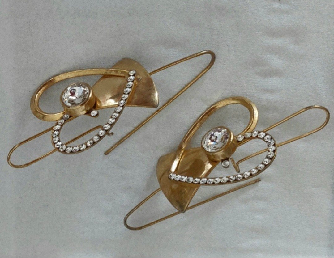 Oorbel voor €15, Ophalen of Verzenden, Zo goed als nieuw, Overige materialen, Hangers