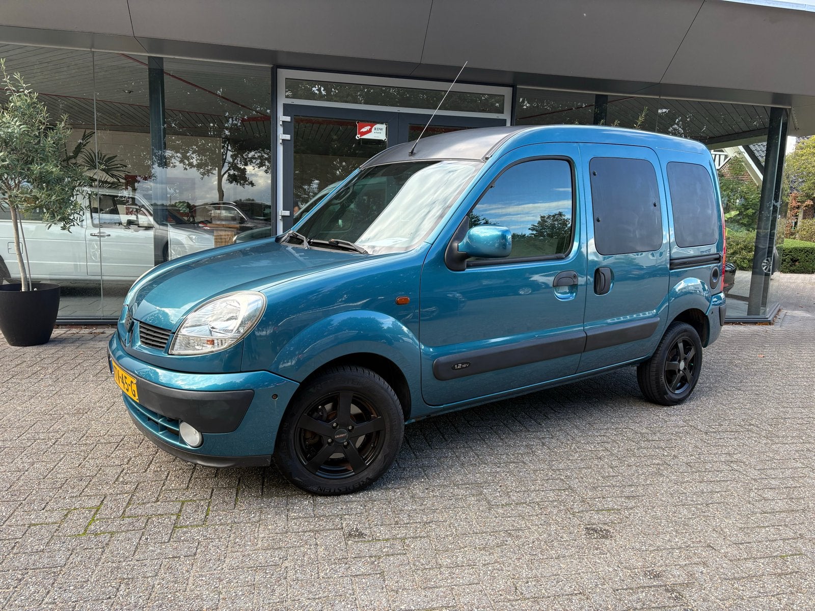 Renault Kangoo 1.2 16V | AC | Trekhaak | APK |, Auto's, Voorwielaandrijving, Stof, 74 pk, 1147 kg