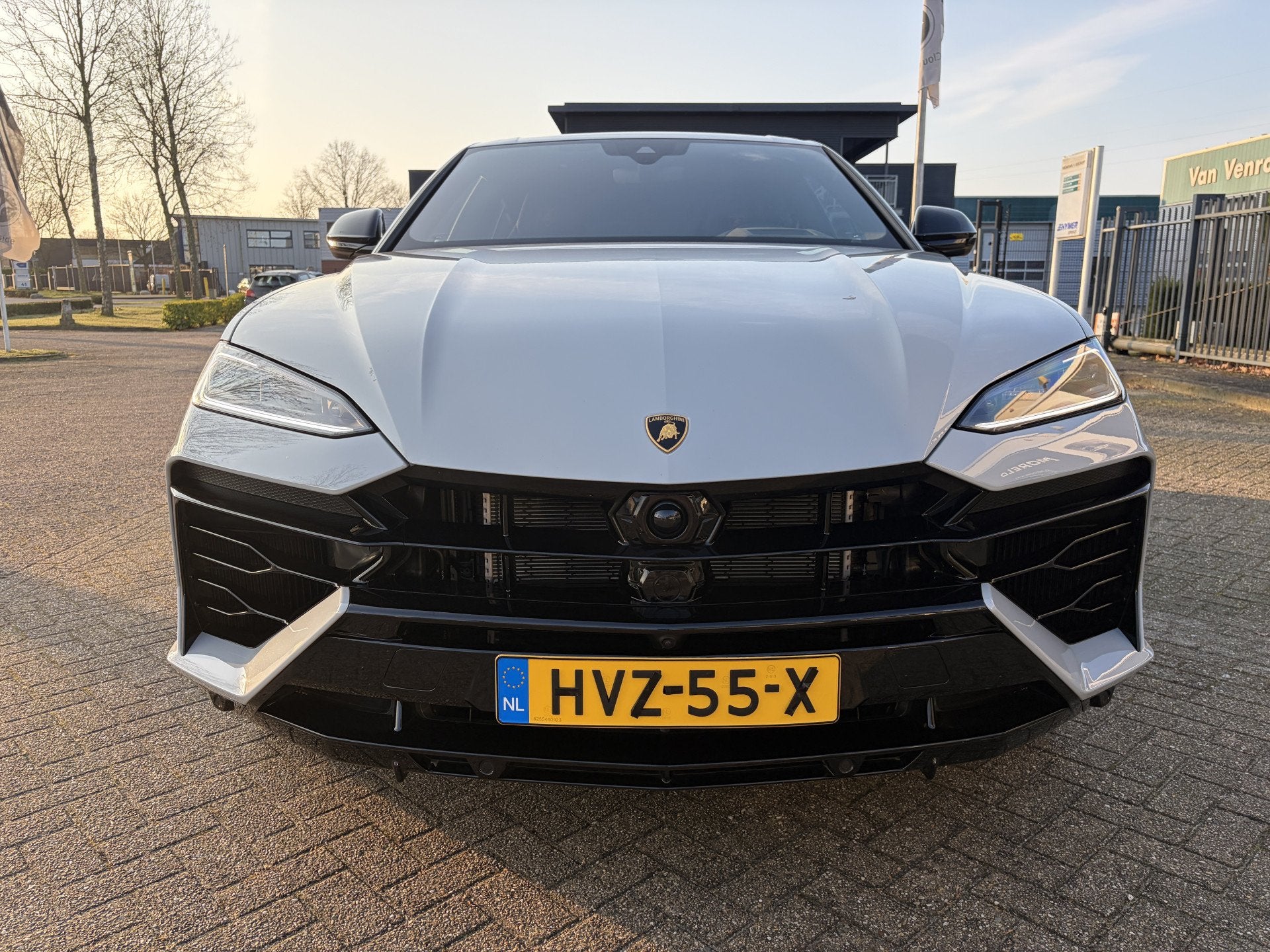 Lamborghini Urus 4.0 V8 Hybrid SE 23inch 800pk Grigio Hati P, Auto's, Automaat, Urus, Gebruikt, Vierwielaandrijving