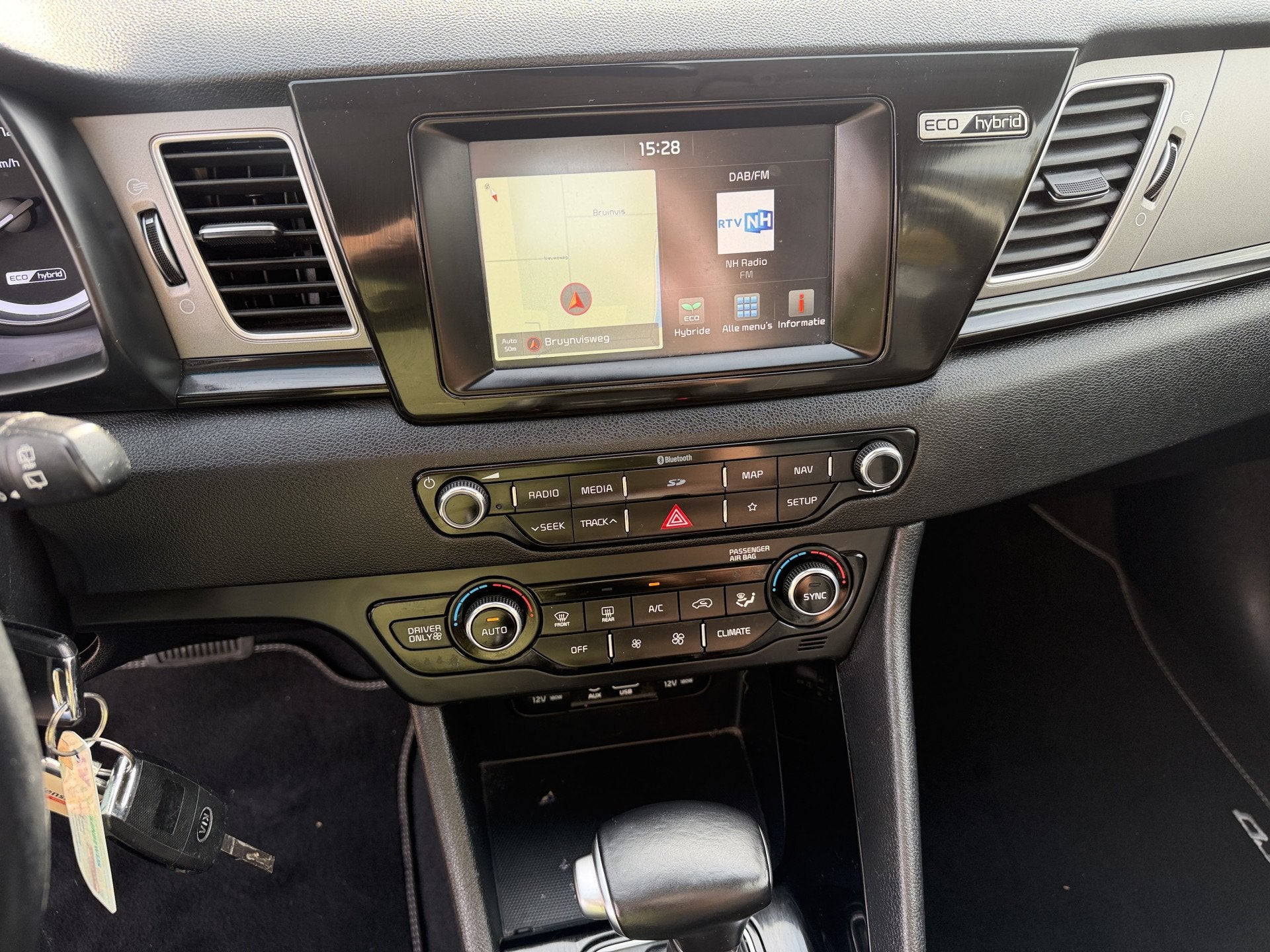 Foto 13 van Kia Niro 1.6 GDi Hybrid DynamicLine Carplay/Clima/Cruise