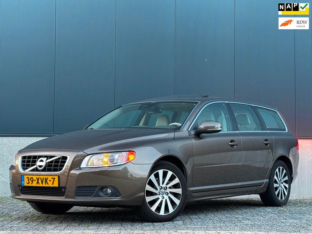 Volvo V70 1.6 T4 Limited Edition|SCHUIFDAK|AUT|LEDER|NAVI|XE