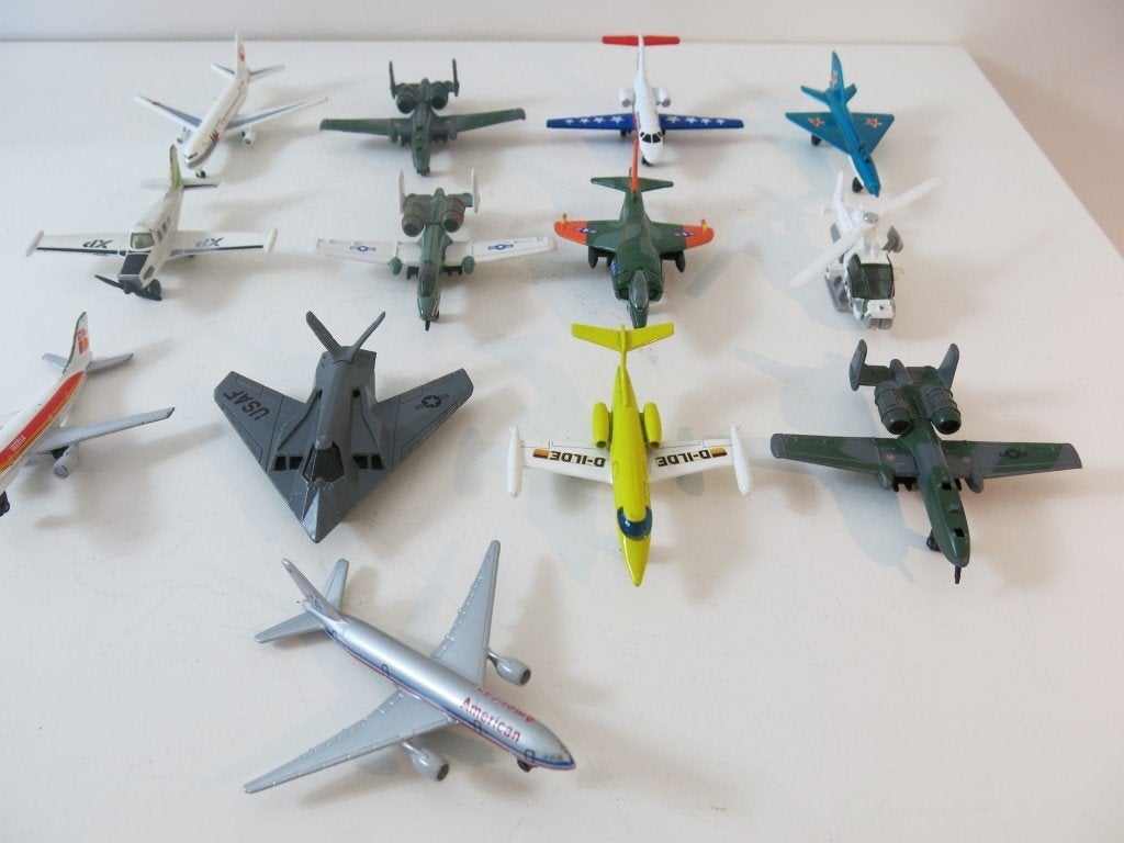 Lot Vintage Matchbox Sky Busters Die-cast Vliegtuigen 13 st, Hobby en Vrije tijd, Ophalen of Verzenden, Gebruikt, 1:72 tot 1:144