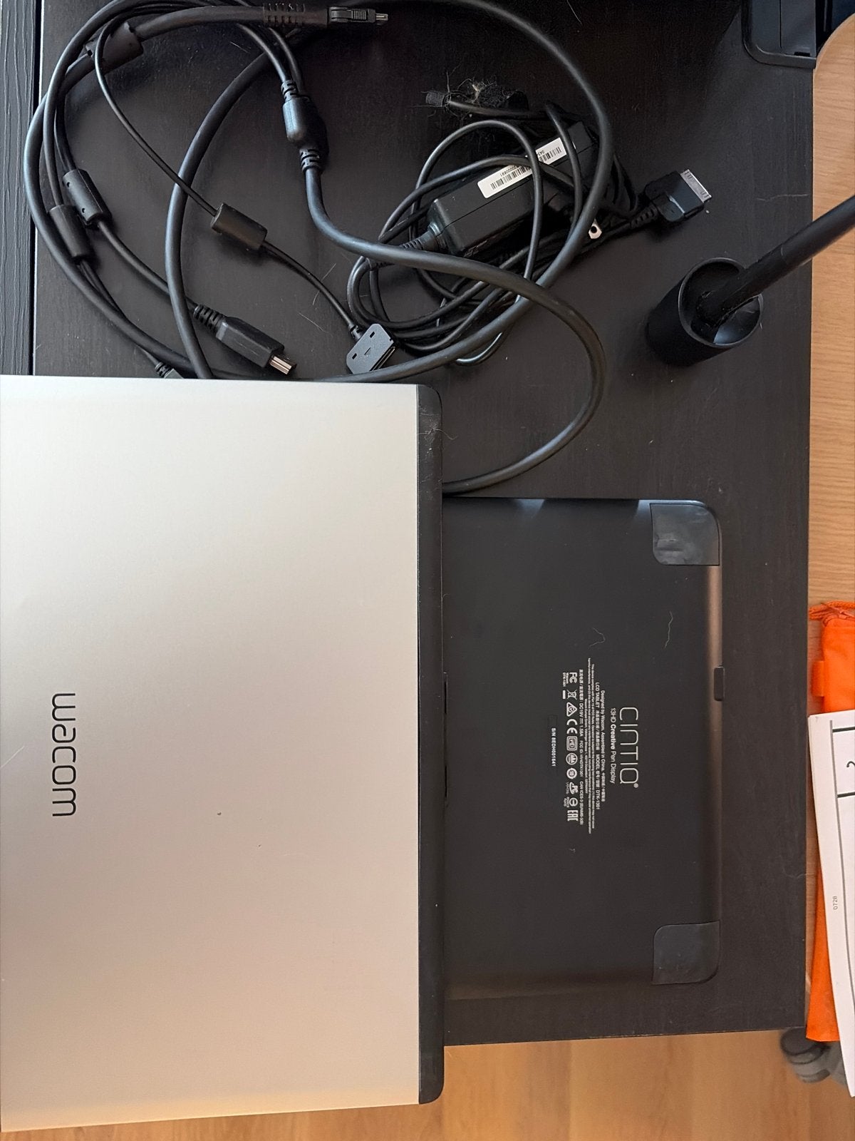 Wacom Cintiq 13HD Creative Pen Display - DTK-1301 （2018）, Computers en Software, Ophalen, Multi-touch, Gebruikt, Bedraad