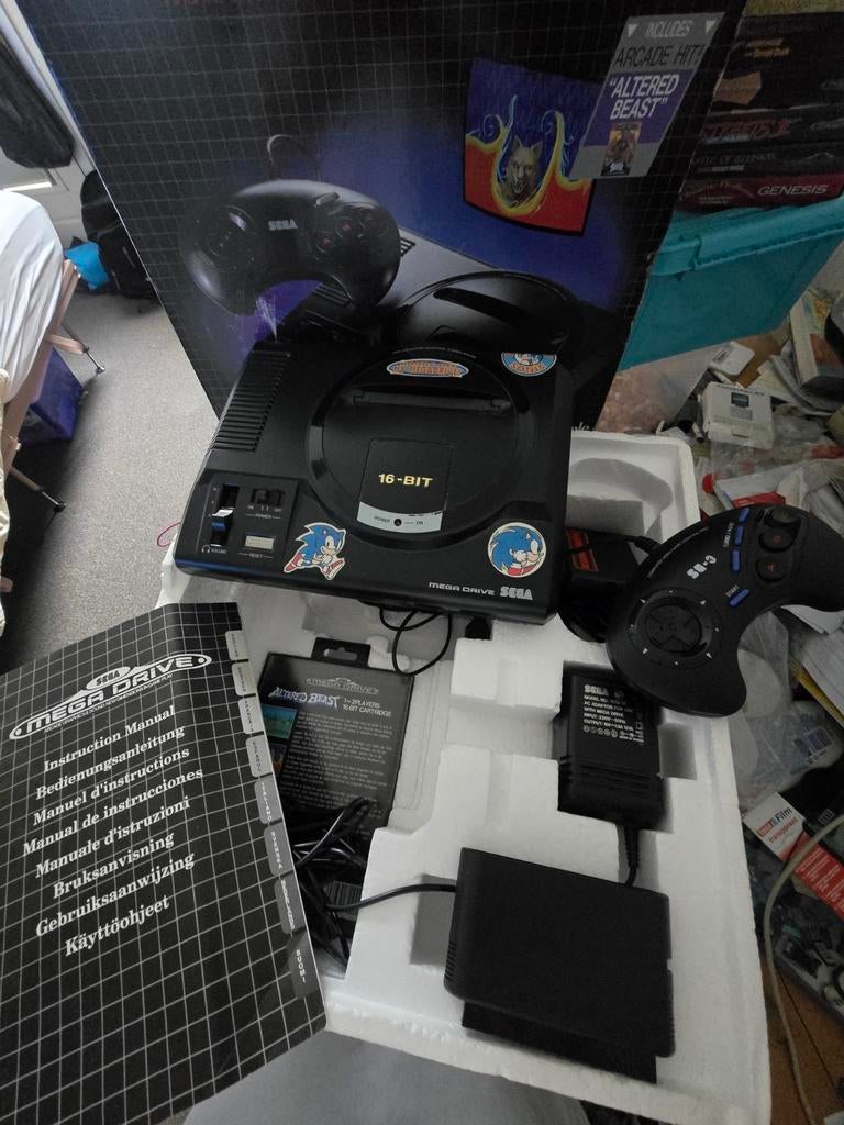 Sega Megadrive in doos met 10 spellen en accessoires, Spelcomputers en Games, Spelcomputers | Sega, Ophalen of Verzenden, Met 2 controllers