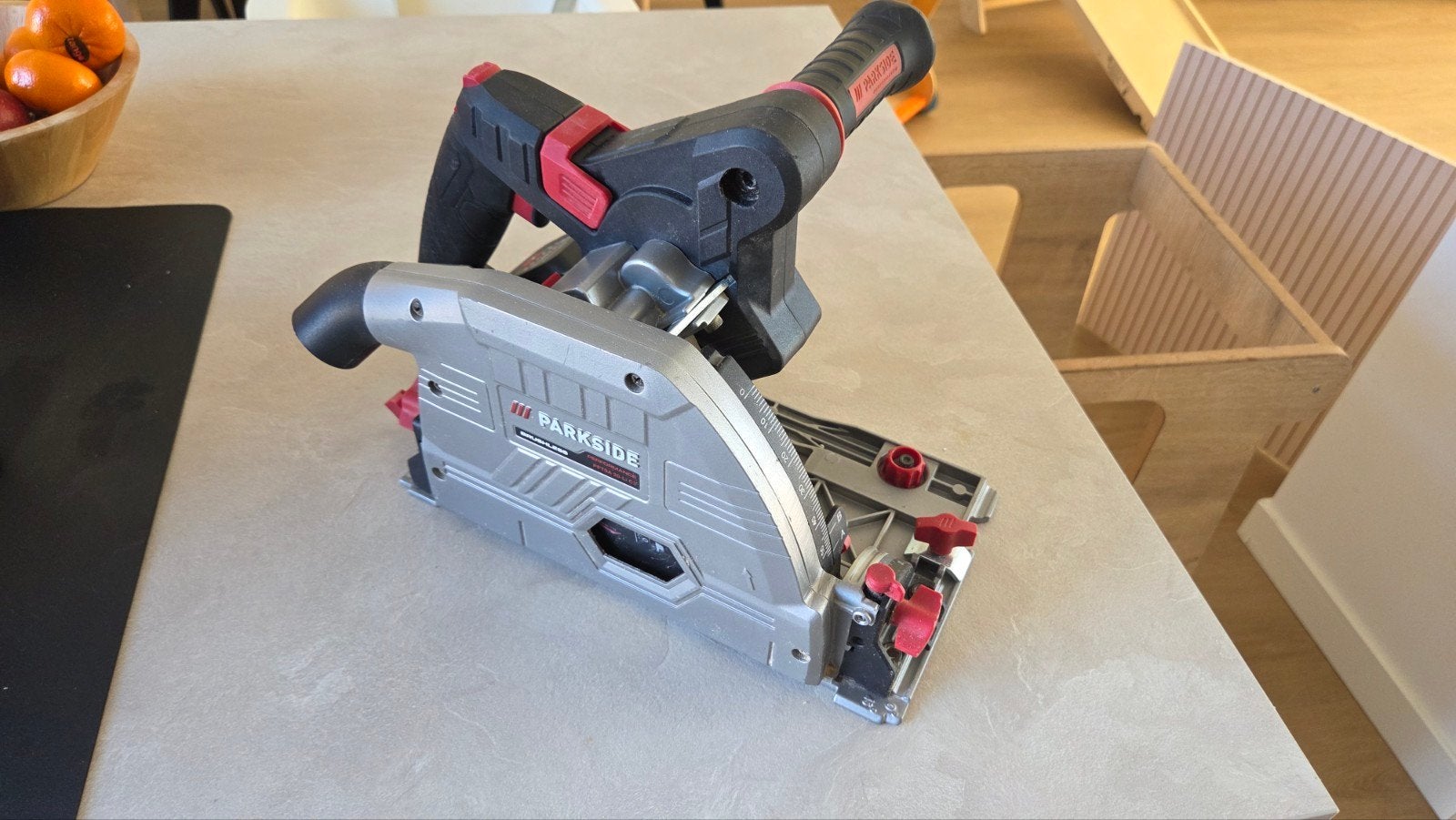 Parkside performance 20v Invalcirkelzaag met Geleiderail en, Ophalen, Invalzaag, 600 tot 1200 watt, 30 tot 70 mm