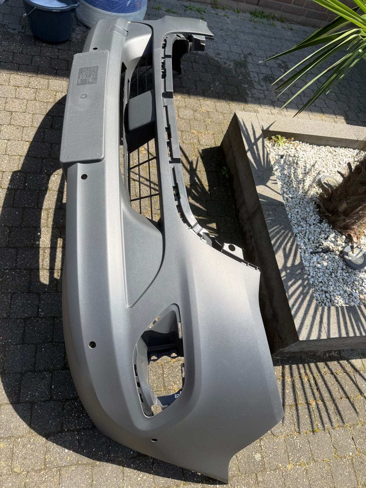 Voorbumper Mercedes Sprinter 2025 - paar lichte krassen, Ophalen, Gebruikt, Voor, Mercedes-Benz