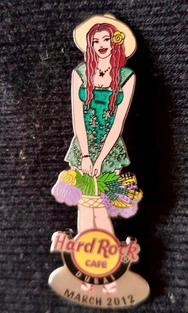 Hard rock cafe Dubai kalendermeisje maart pin 2012!, Ophalen of Verzenden, Zo goed als nieuw, Overige typen
