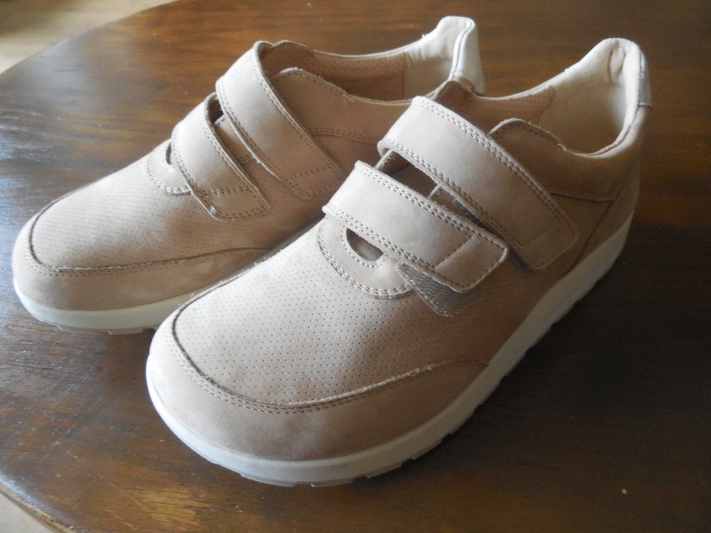 Helvesko damesschoenen mt. 39, Helvesko, Beige, Ophalen of Verzenden, Sneakers of Gympen