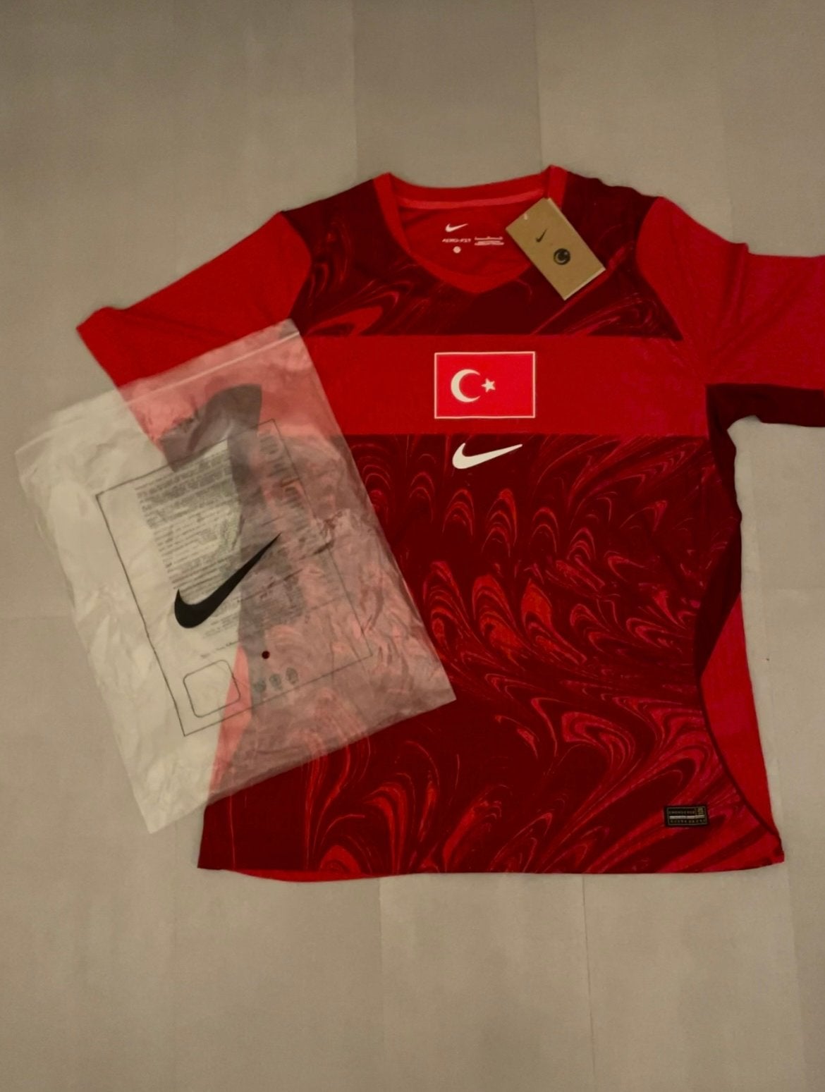 Turkije Nike Voetbalshirt - Nieuw met labels, Kleding | Dames, Nieuw, Ophalen of Verzenden, Rood, Maat 42/44 (L)