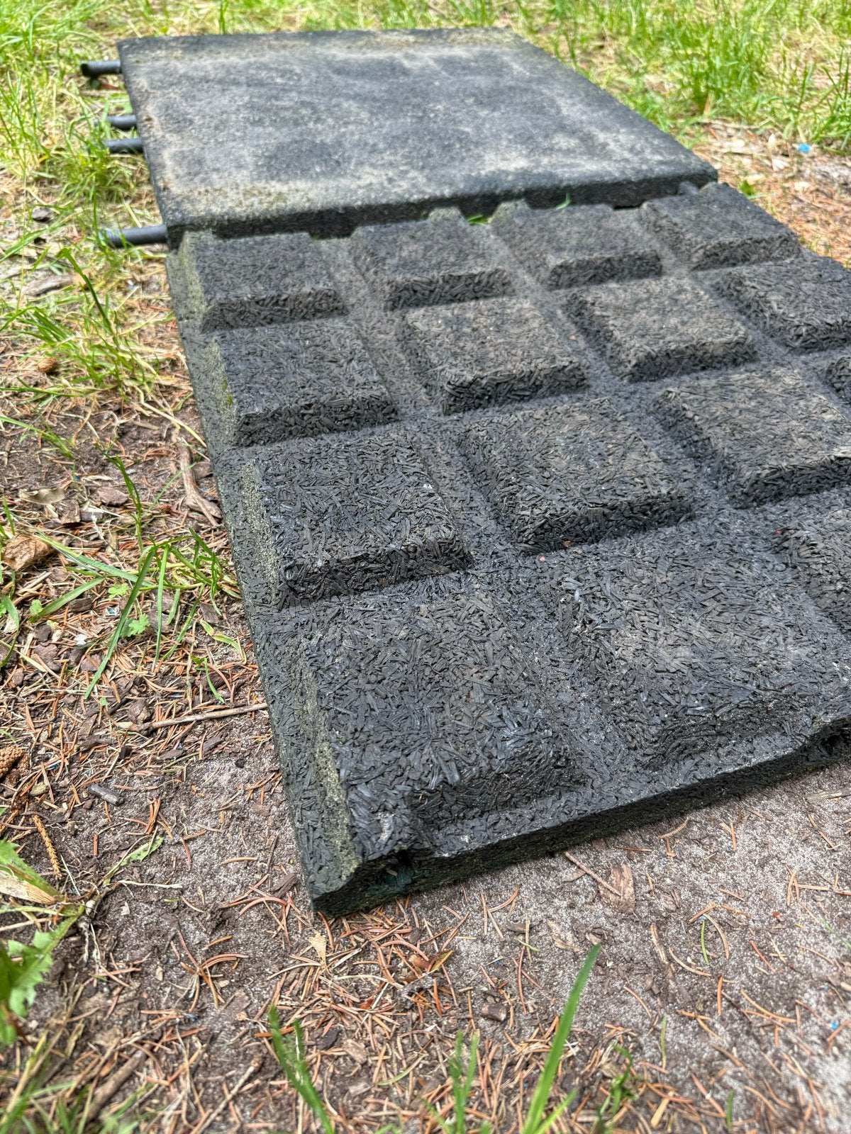 96 stuks rubberen tegels 50x50x4 cm, Ophalen, Gebruikt, Overige typen, Rubber