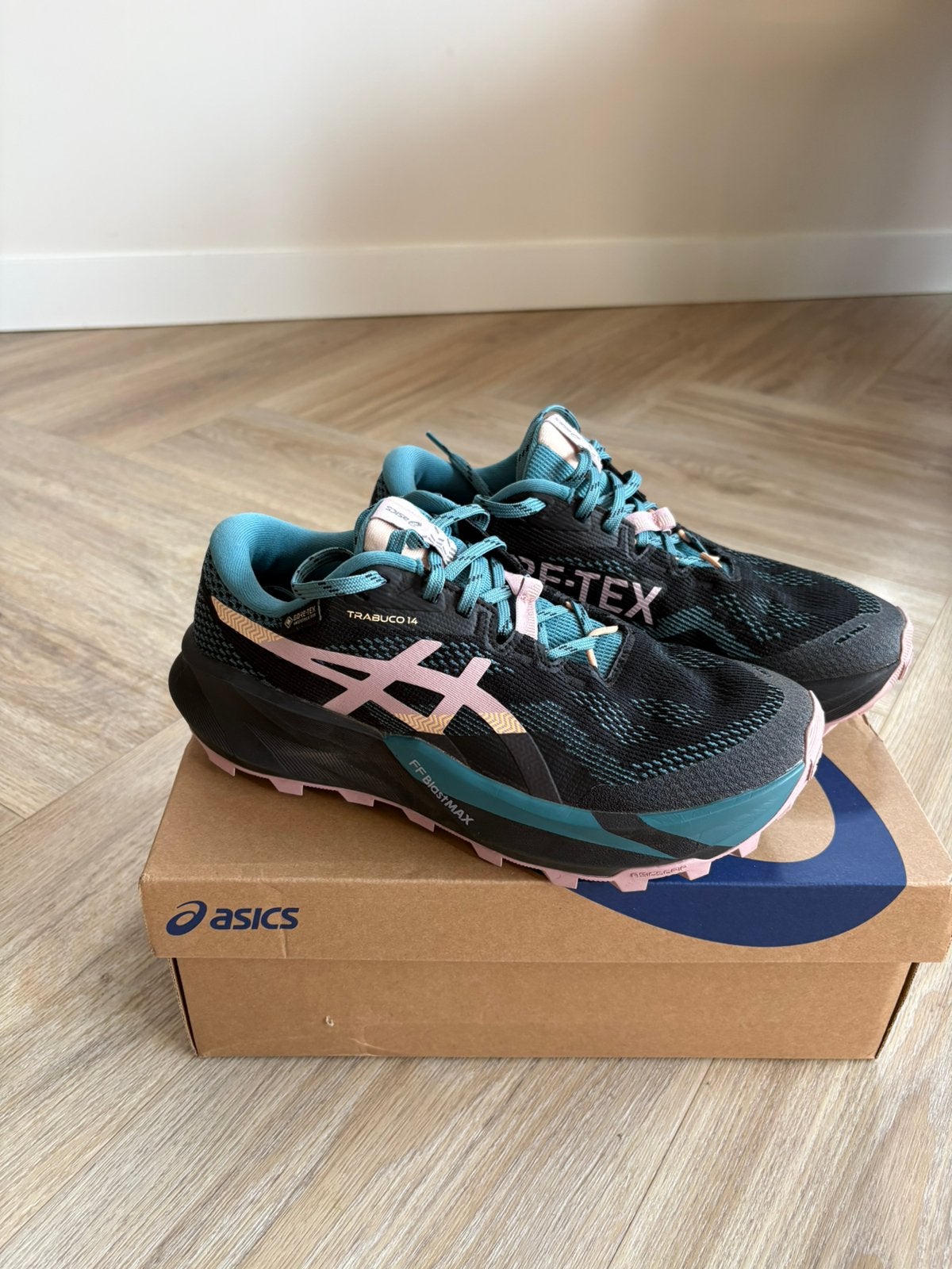 Asics Trabuco 14 GTX maat 39 dames, Sport en Fitness, Loopsport en Atletiek, Ophalen, Hardloopschoenen, Nieuw, Hardlopen