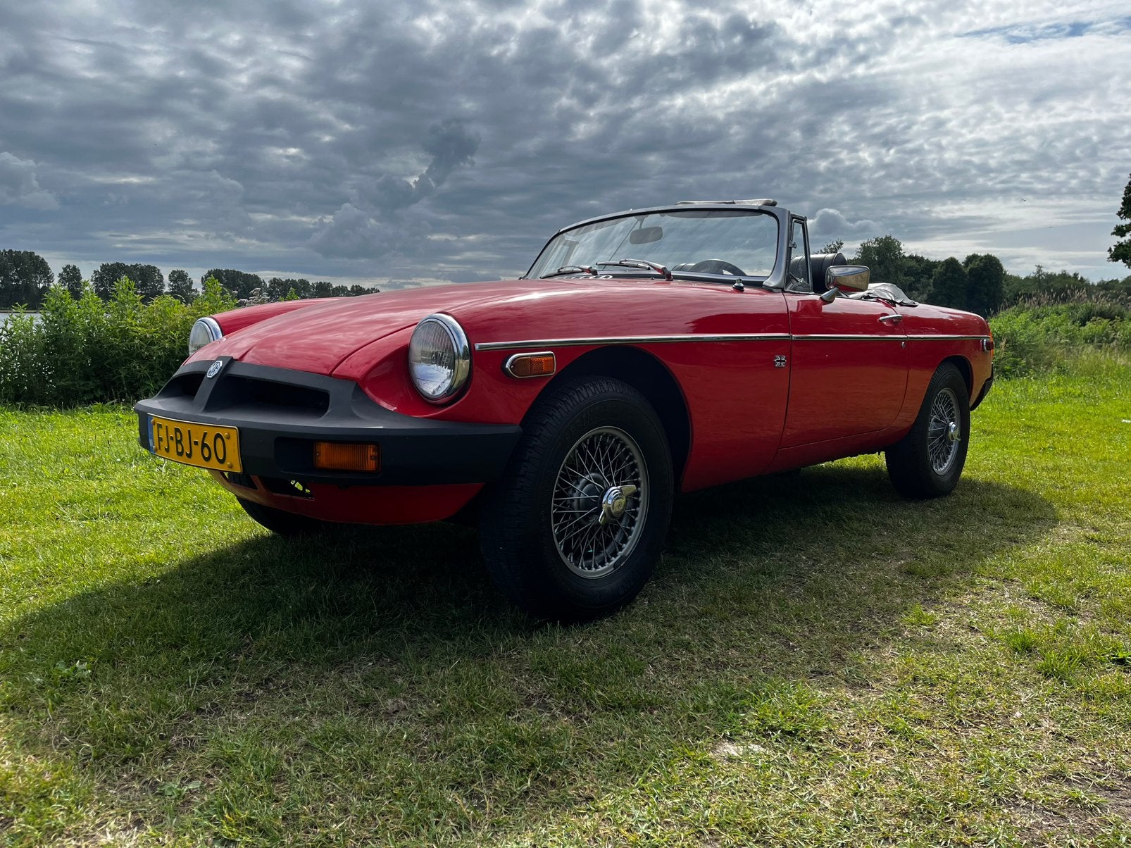 MGB 1.8 USA Tourner 1980 Rood, Auto's, MG, Achterwielaandrijving, Zwart, 4 cilinders, Cabriolet