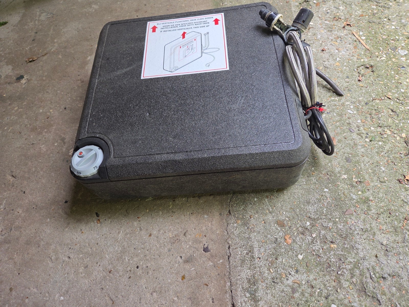 Inventum modesto q10  boiler - 2000W - plintboiler, Ophalen, Gebruikt, Boiler, Minder dan 20 liter