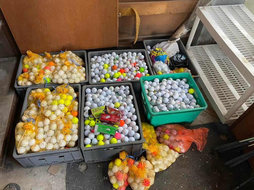 +-2000 golfballen, Ophalen, Zo goed als nieuw, Bal(len)