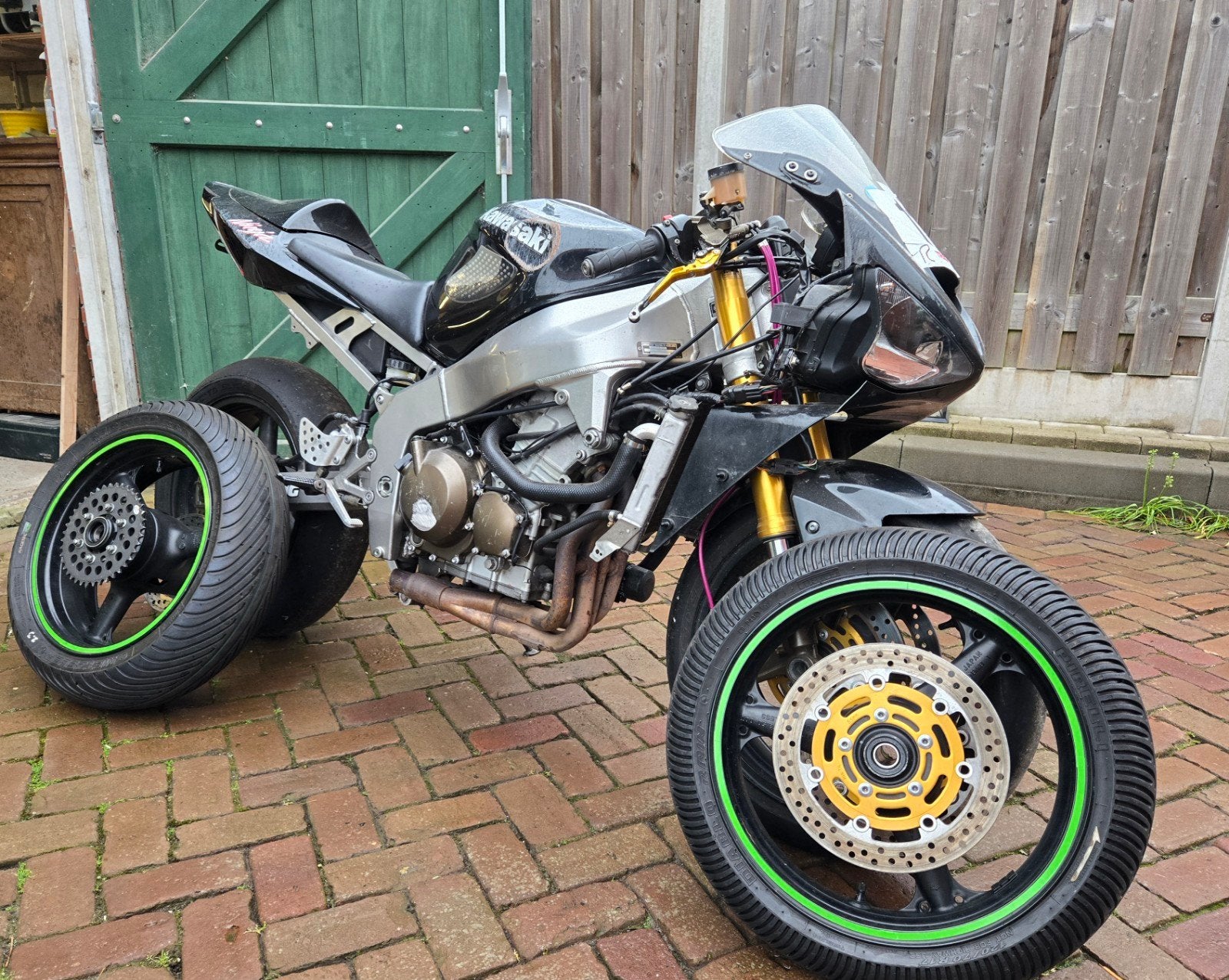 Kawasaki ZX636R 2003 Schade ZX6R, Sportuitlaat, 636 cc, 4 cilinders, Motorrijbewijs A