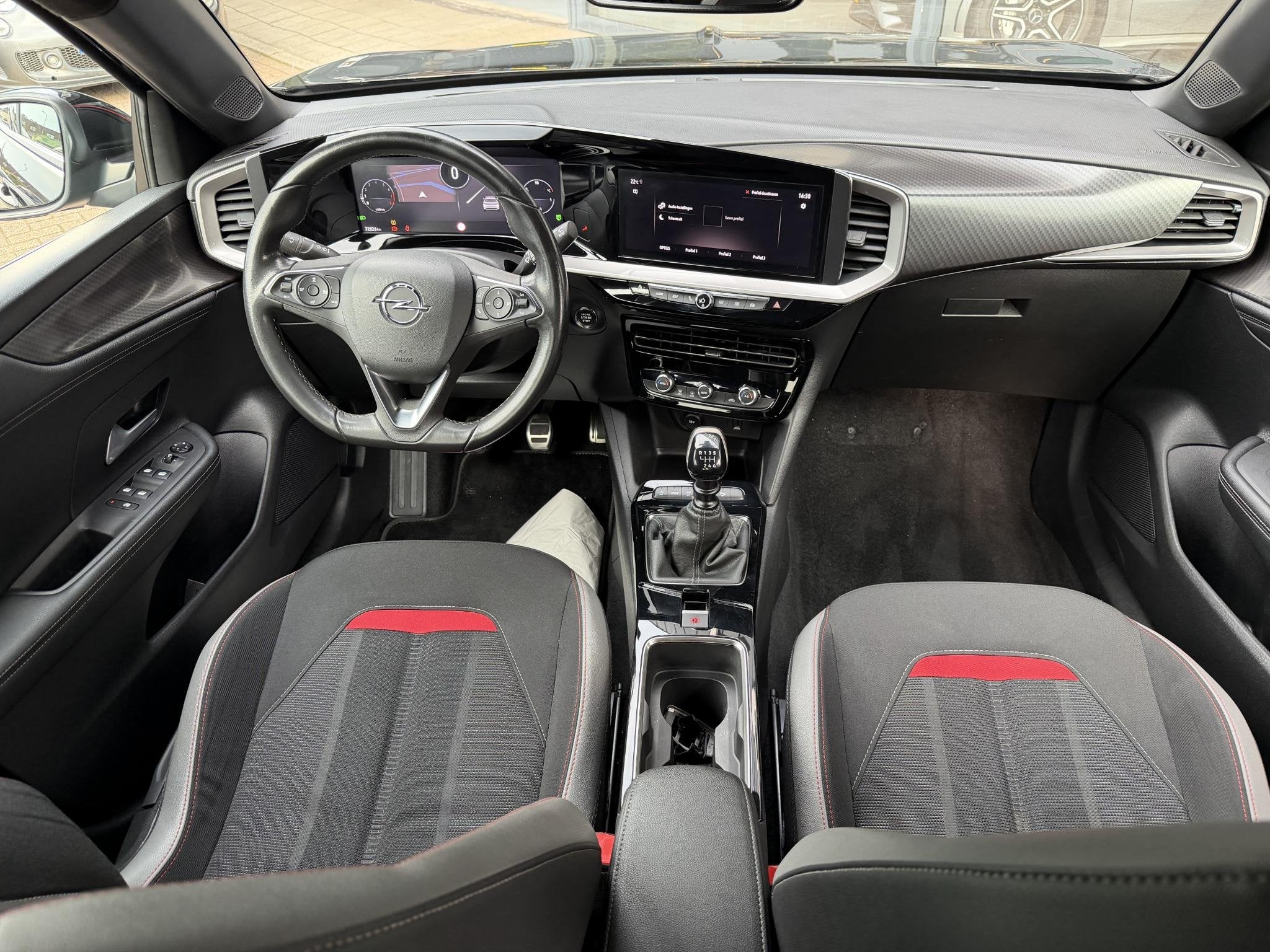 Opel Mokka 1.2 Turbo Ultimate APPL/ANDROID AUTO | DODEHOEK D, Voorwielaandrijving, Euro 6, 1199 cc, Zwart