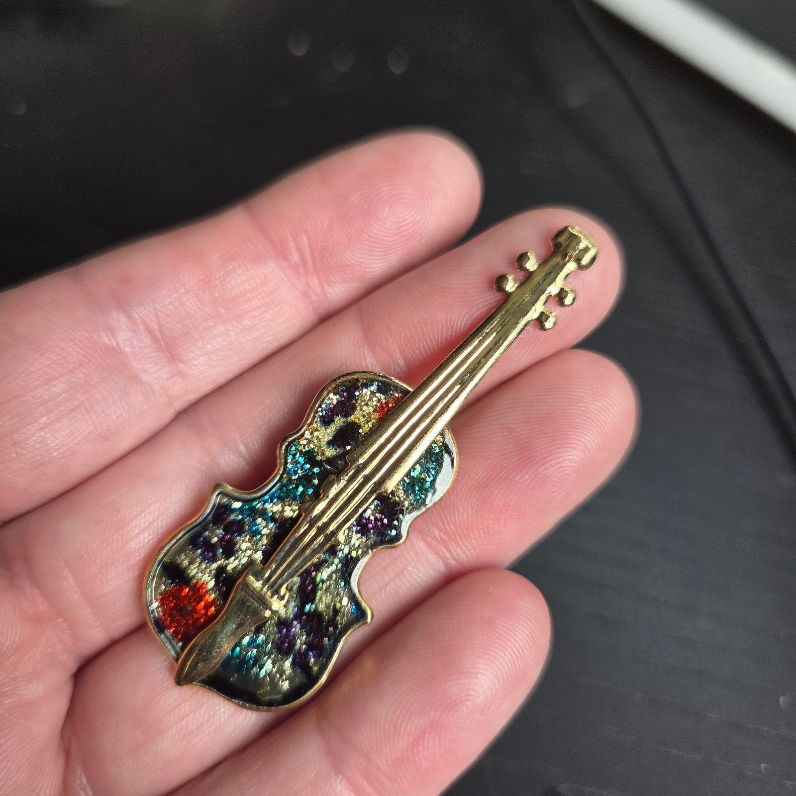 Broche, Sieraden, Tassen en Uiterlijk, Ophalen of Verzenden, Overige materialen