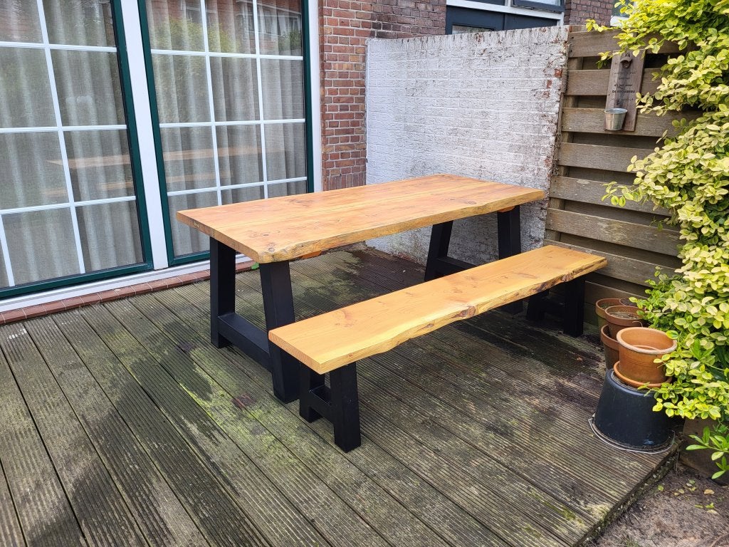 Tuintafel douglas/lariks hout met stalen A frame. Boomstam, Niet ingevuld, Niet ingevuld, Nieuw, Ophalen of Verzenden