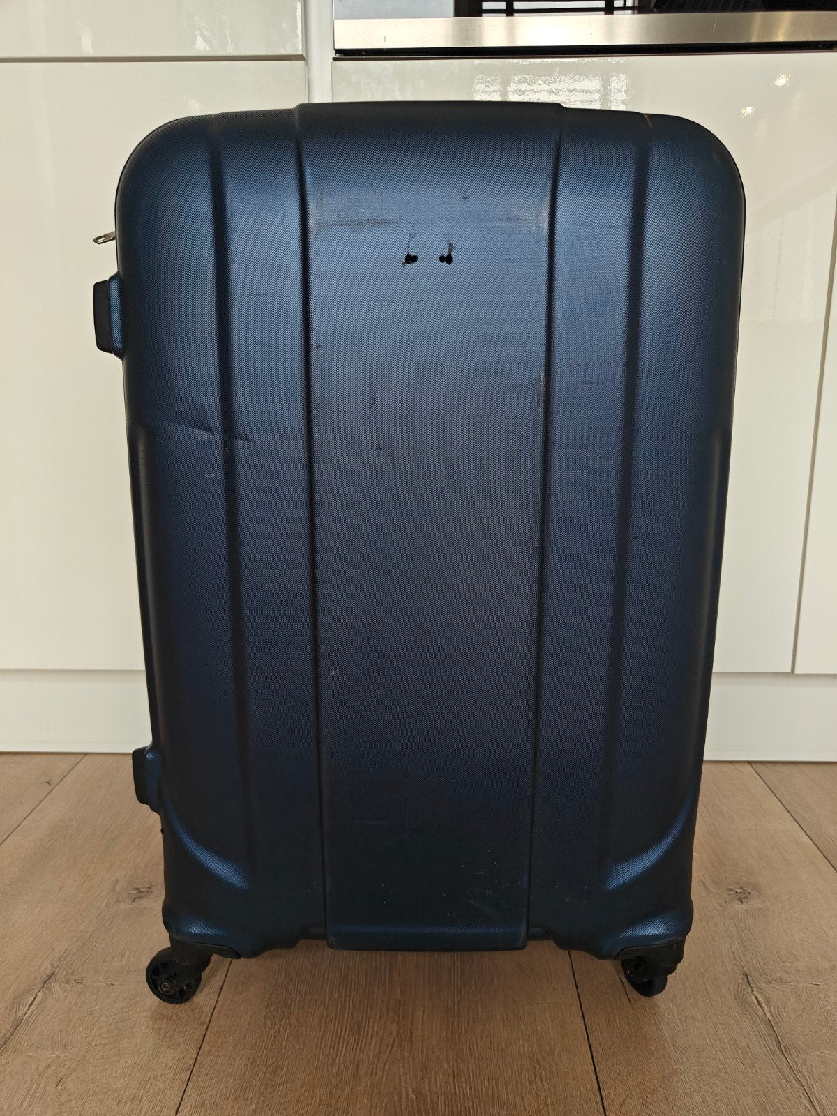 Blauwe koffer met wieltjes - Gebruikt, Uitschuifbare handgreep, Gebruikt, Hard kunststof, 35 tot 45 cm