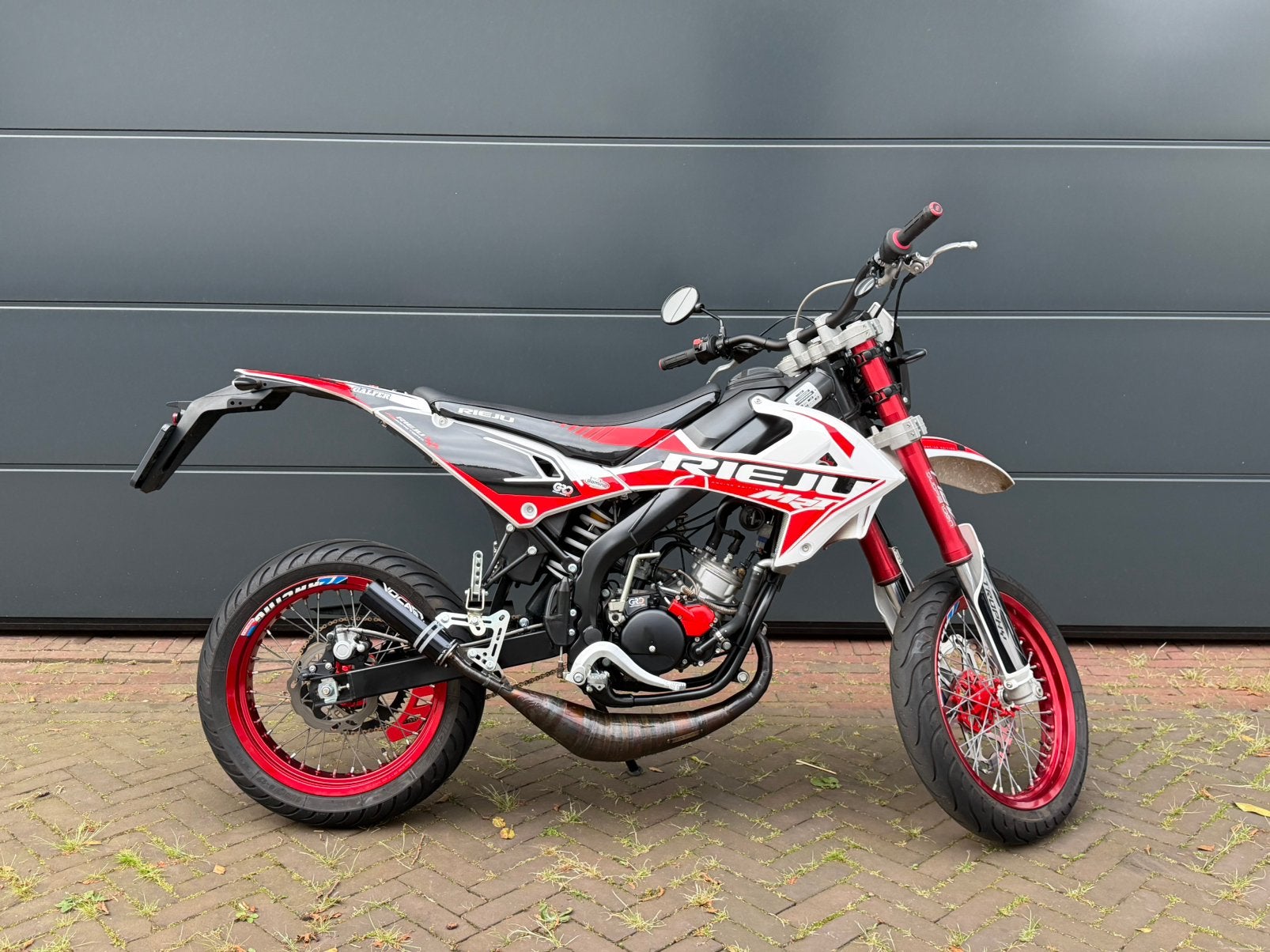 Rieju mrt 50 sm trophy 2023 2takt., Ophalen, 6 versnellingen, Maximaal 45 km/u, Zo goed als nieuw
