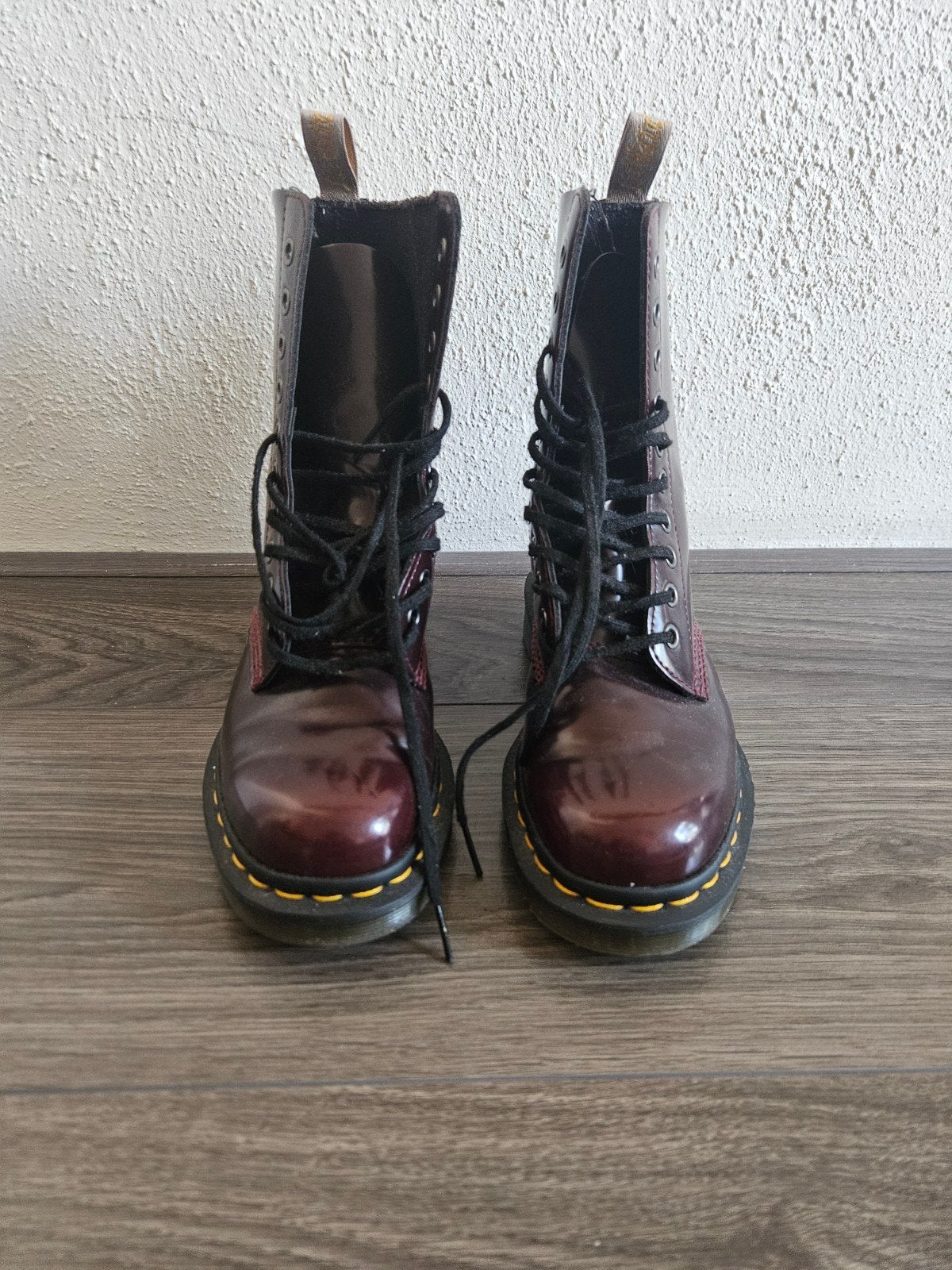Dr. Martens schoenen maat 37, Ophalen, Lage of Enkellaarzen, Dr. Martens, Gedragen