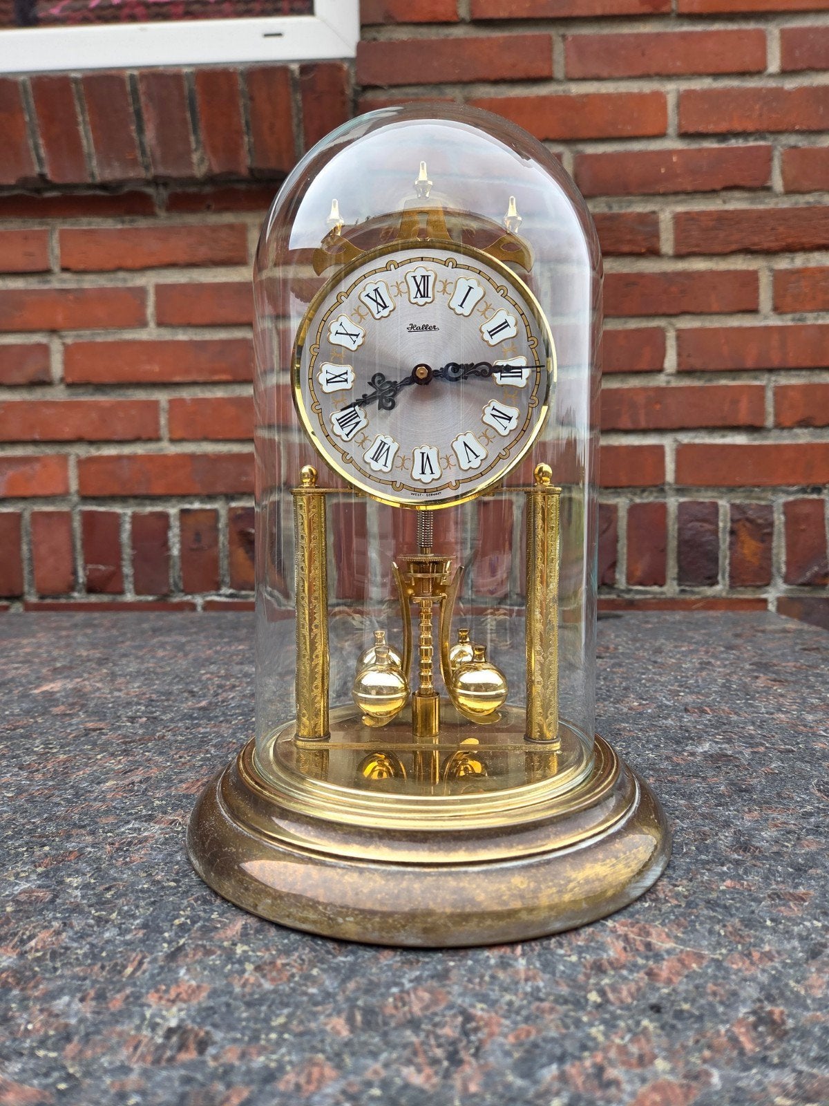 Kern Quartz Stolpklok met Draaiende Pendule, Antiek en Kunst, Ophalen