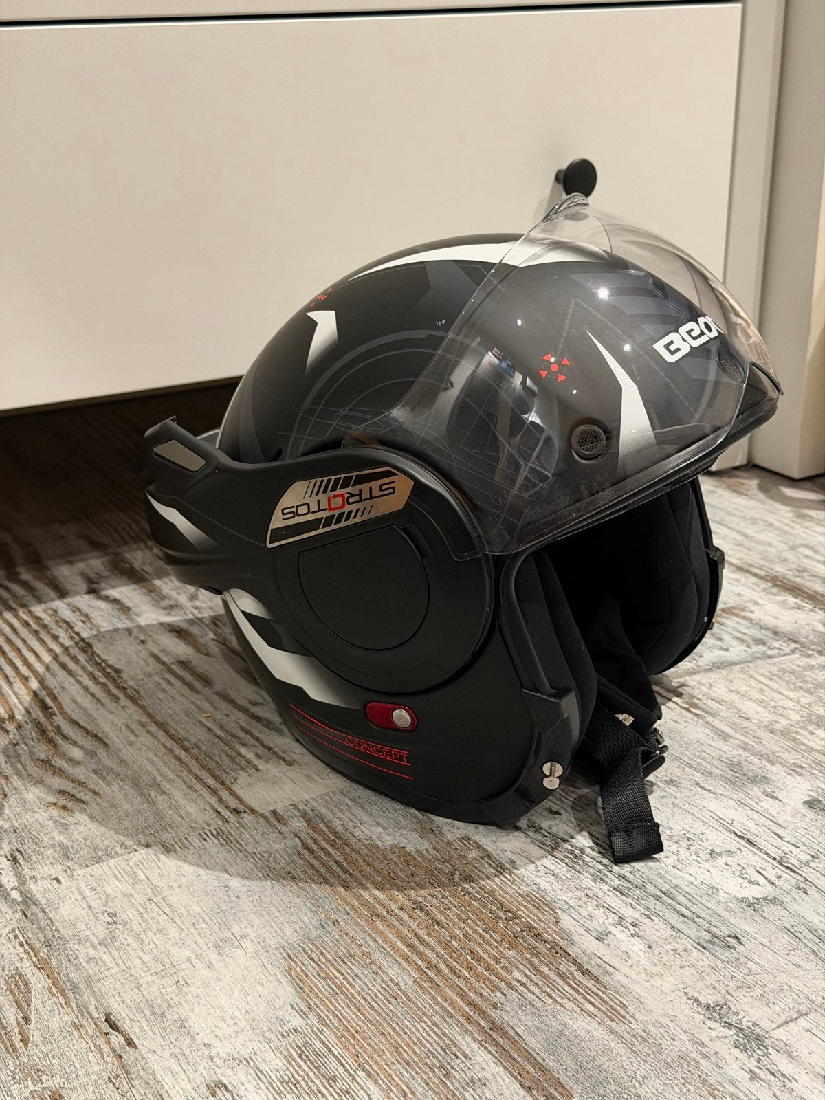 BEON B707 Stratos Systeemhelm, M, Systeemhelm, Dames, Tweedehands