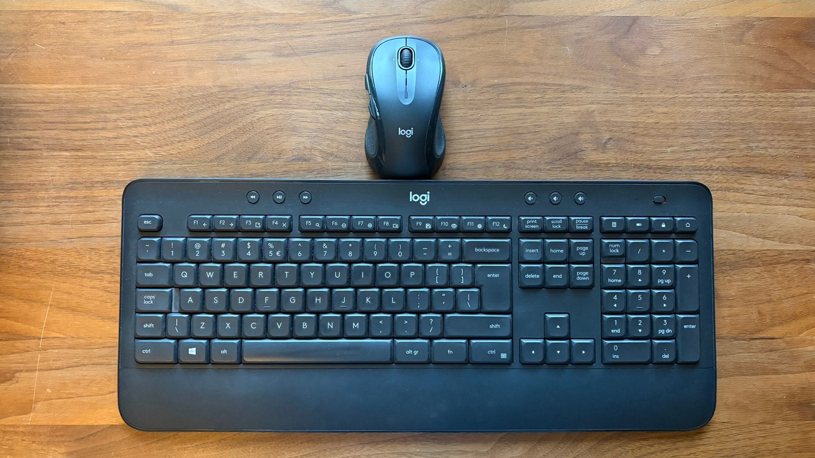 Logitech MK545 Draadloos Toetsenbord en Muis Set, Computers en Software, Rechtshandig, Muis, Gebruikt, Toetsenbord en muis-set