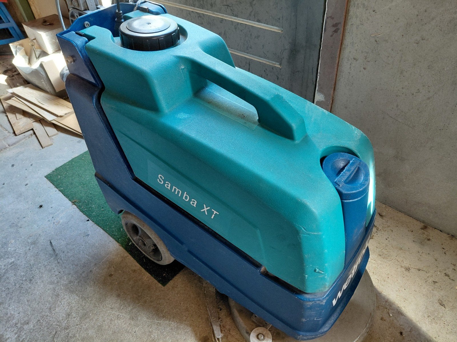 schrobzuigmachine en een schijfsmachine, Ophalen of Verzenden, Gebruikt, Schrobmachine
