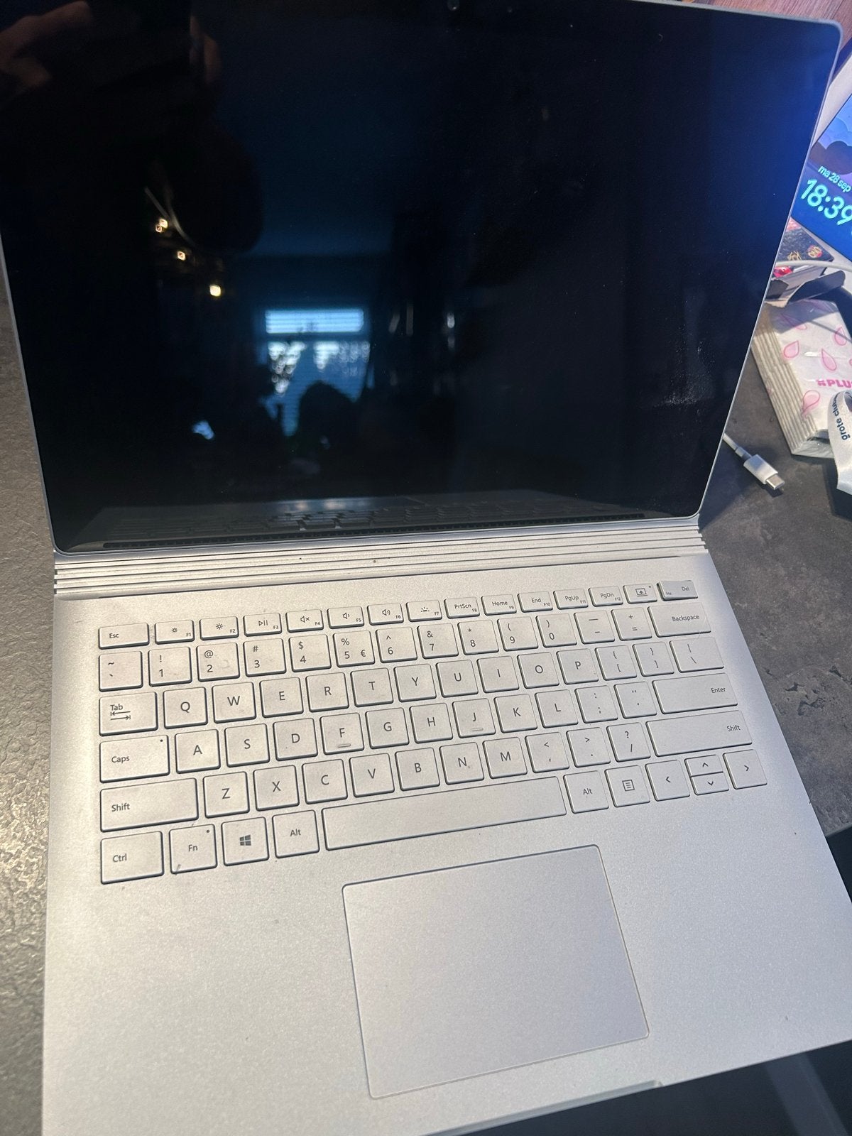 Microsoft Surface Book 2 - i7, 16GB RAM, 1TB win11, Computers en Software, Gebruikt, Met videokaart, 2 tot 3 Ghz, Qwerty