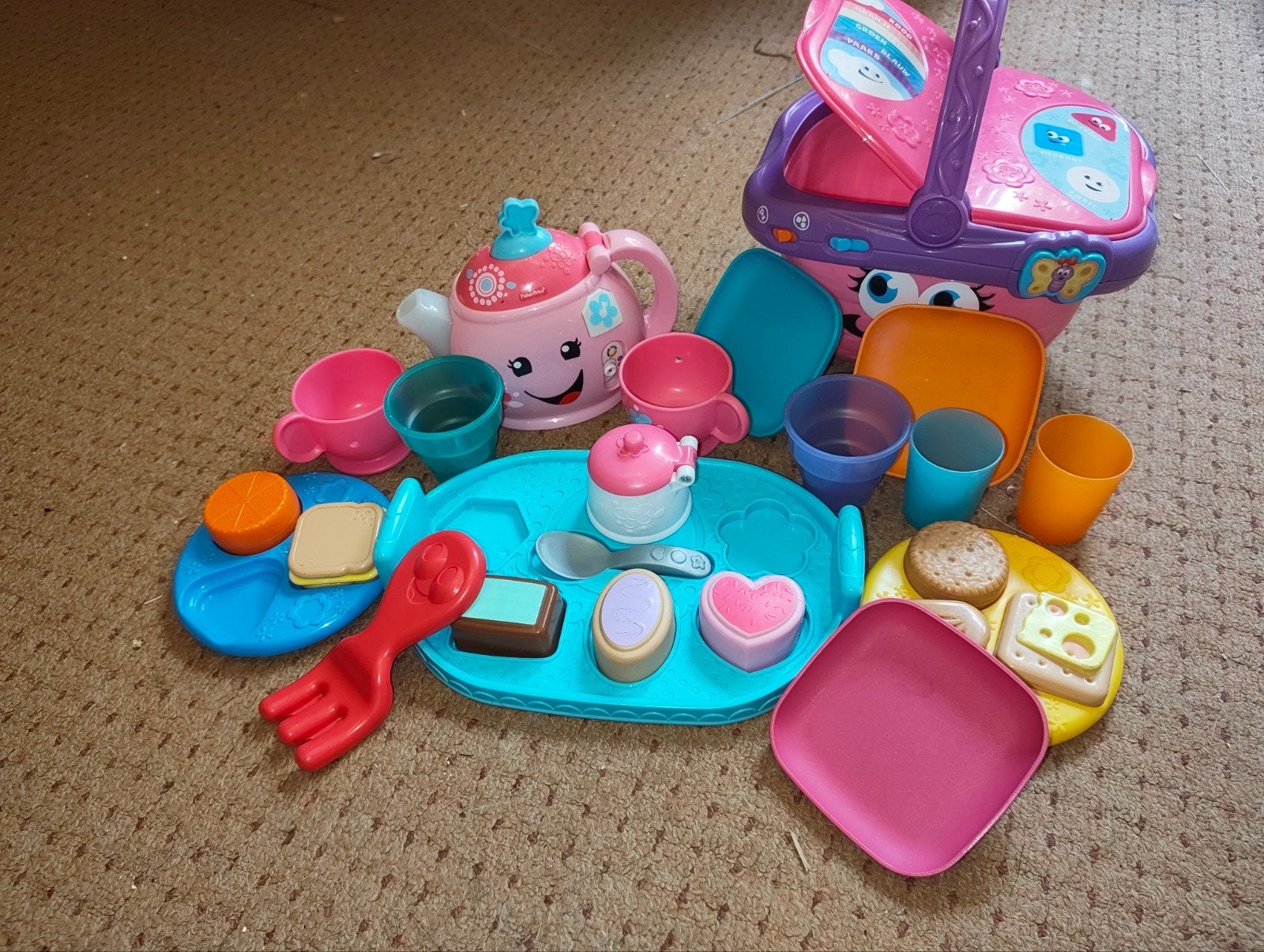 Interactieve picknickset met theepot en mandje, Ophalen, Gebruikt, Jongen of Meisje