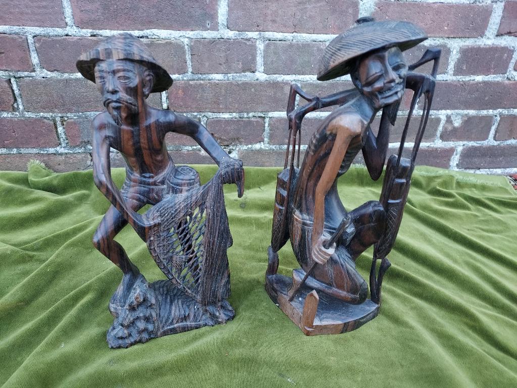 2 Coromandelhouten beelden van Chinese vissers., Verzenden