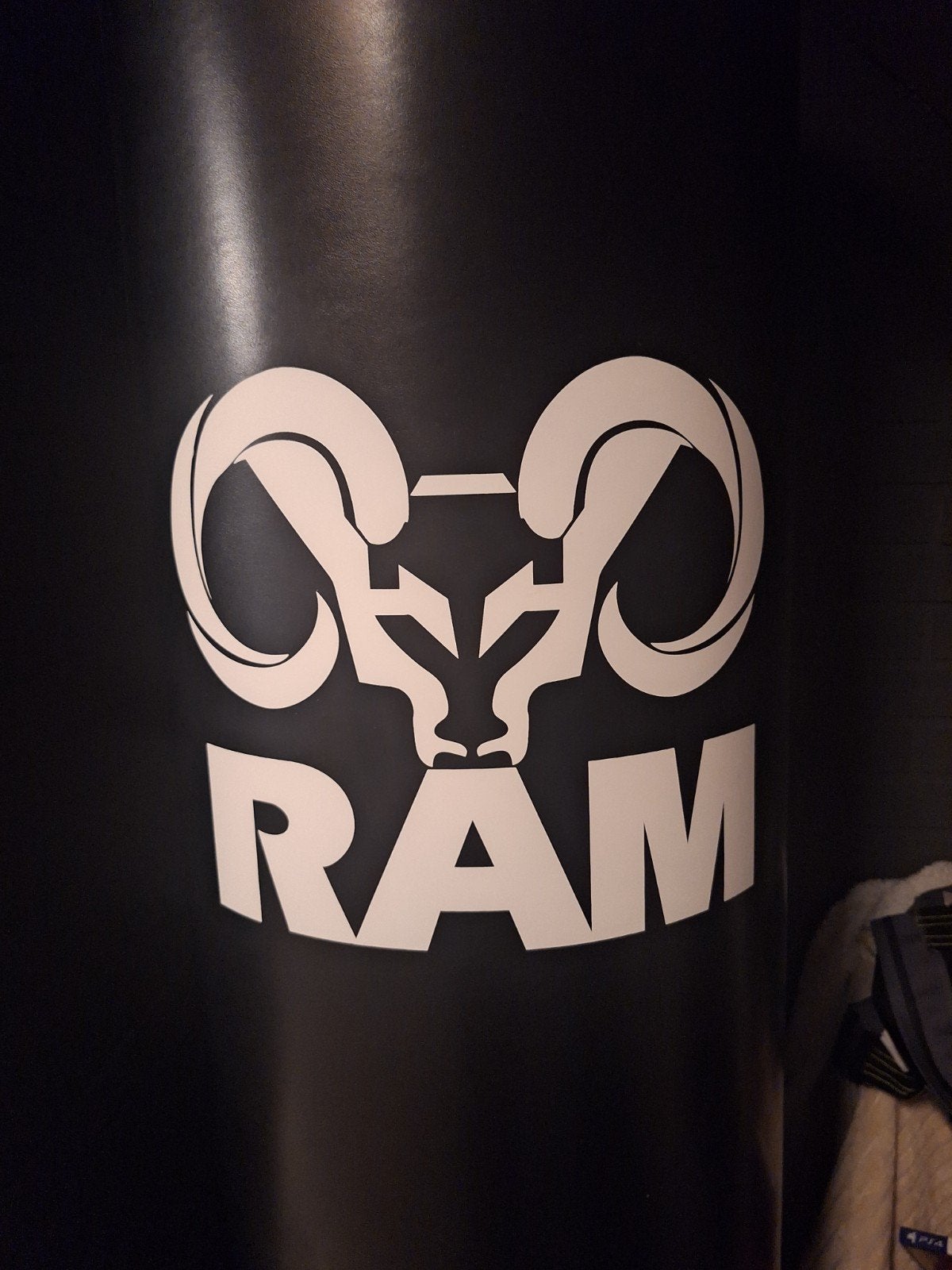 RAM bokszak met handschoenen, Ophalen, Zo goed als nieuw, Bokszak