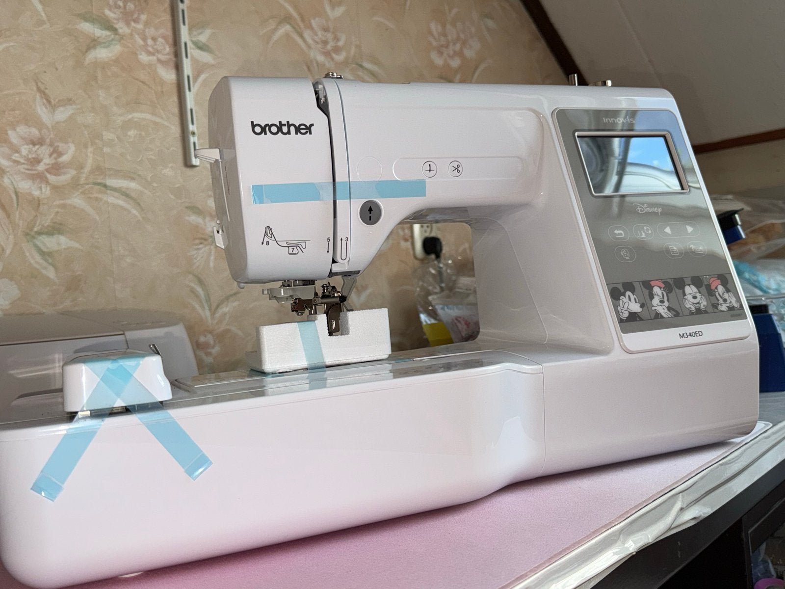 NIEUW Brother Innov-is M340ED Disney Naai- en Borduurmachine, Ophalen, Nieuw, Naaimachine, Brother