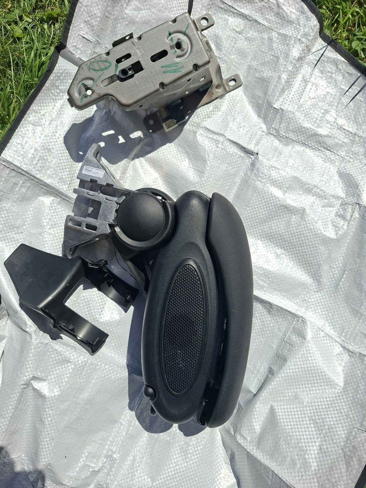 Armsteun Mini F 56, Ophalen