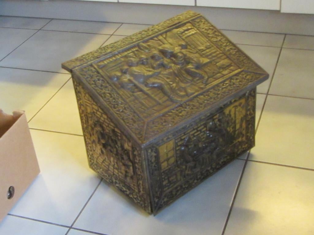 Mooie oude houten turfkist met koperen zijkanten, Ophalen of Verzenden, Gebruikt, Minder dan 50 cm, Minder dan 50 cm
