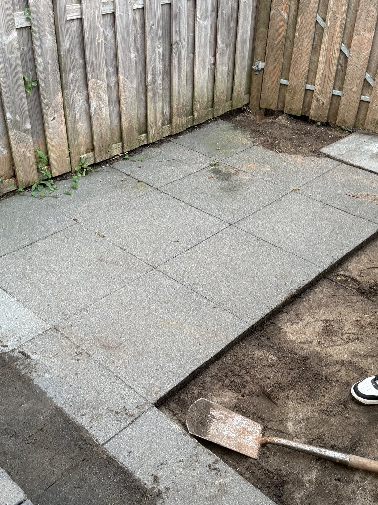 Buiten tegels gratis op te halen!, Ophalen, 5 tot 10 m², Zo goed als nieuw, Beton