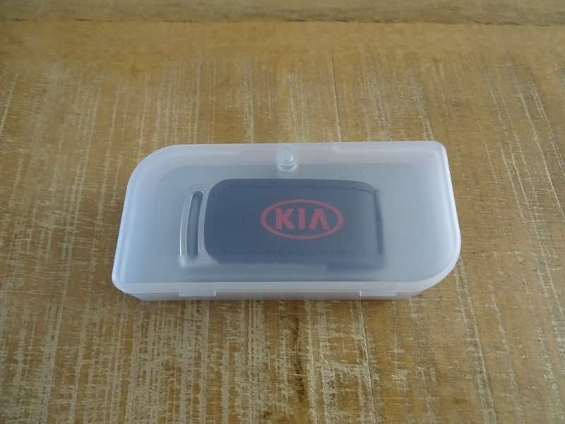 Kia - USB Stick - Origineel Kia - In Originele Verpakking, Verzenden, Zo goed als nieuw, Auto's