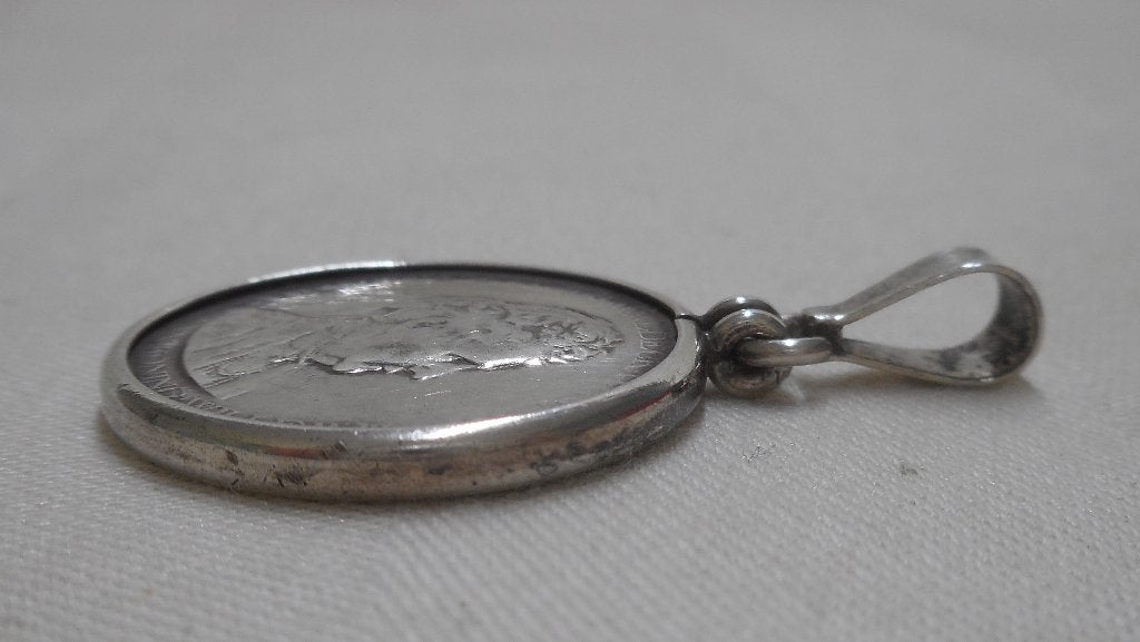 Zilveren hanger met munt Emma van Waldeck nr.596, Verzenden, Gebruikt, Zilver, Zilver