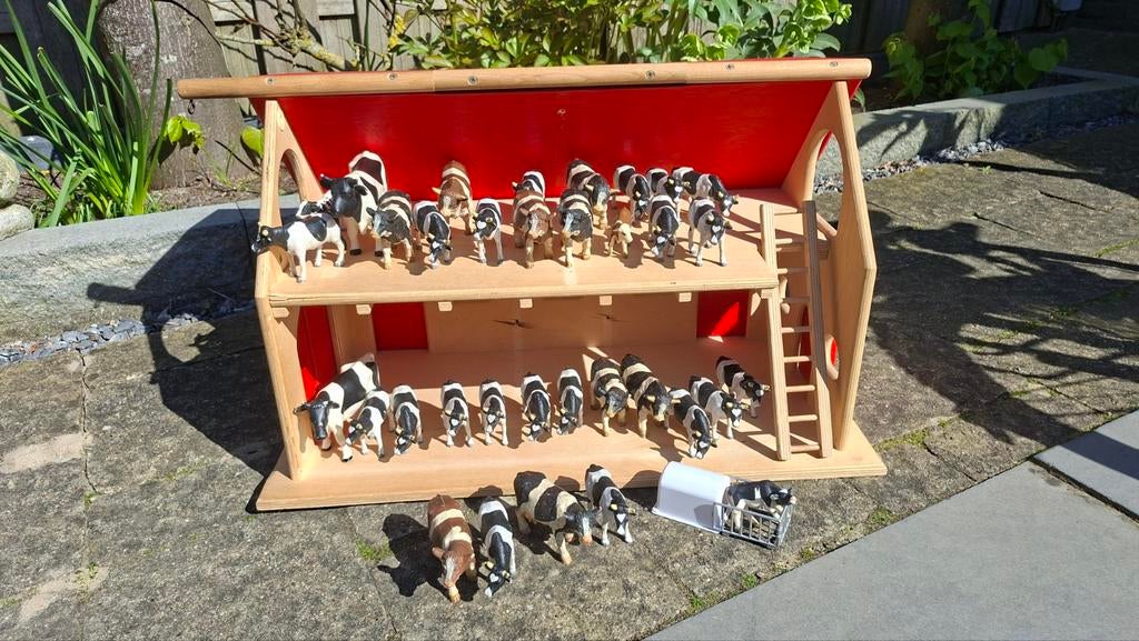 Houten Stal inclusief koeien en kalfjes, Ophalen