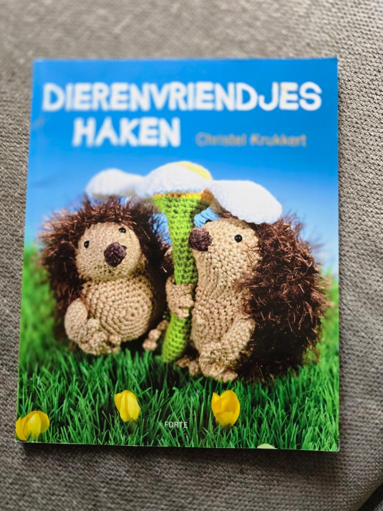 Dierenvriendjes Haken - Christel Krukkert, Hobby en Vrije tijd, Ophalen of Verzenden, Haken, Patroon of Boek