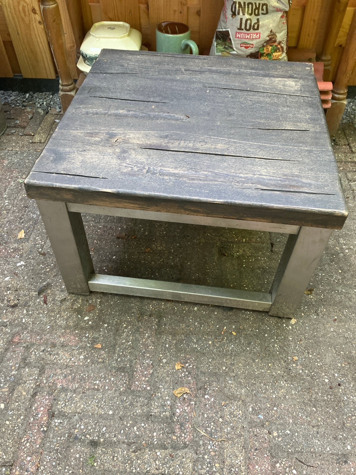2x Massief eiken bijzettafel met RVS onderstel 60x60x38cm, Huis en Inrichting, Tafels | Bijzettafels, Ophalen, Minder dan 45 cm
