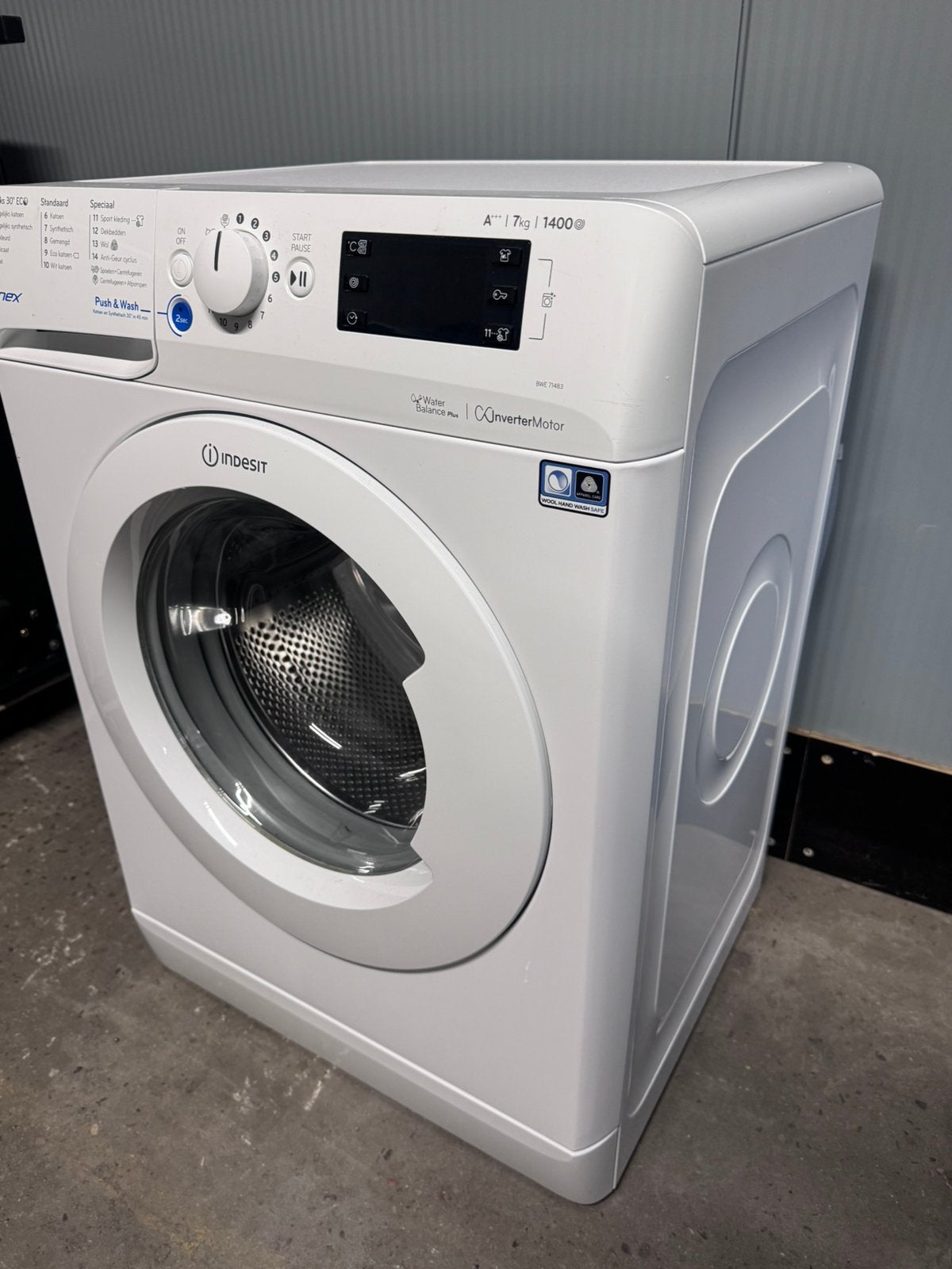 INDESIT 7KG Wasmachine, Ophalen, Zo goed als nieuw, 85 tot 90 cm, 1200 tot 1600 toeren
