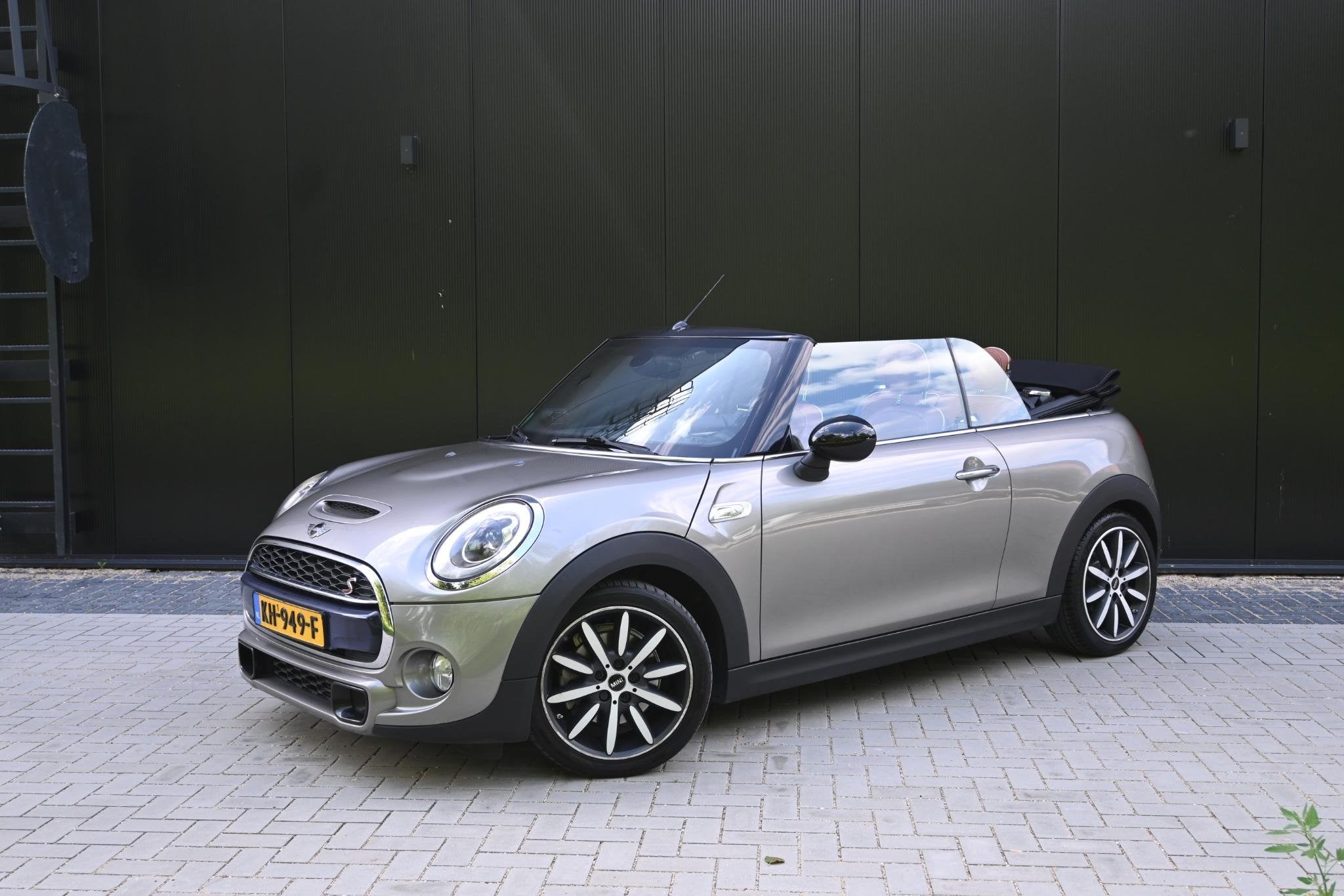 MINI Cabrio 2.0 Cooper S Chili Serious Business Harman- Kard, Auto's, Mini, 1998 cc, Gebruikt, Euro 6, Cabriolet