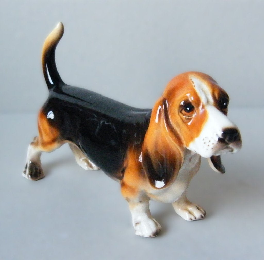 Beeldje van een Basset, Ophalen of Verzenden, Zo goed als nieuw, Dier