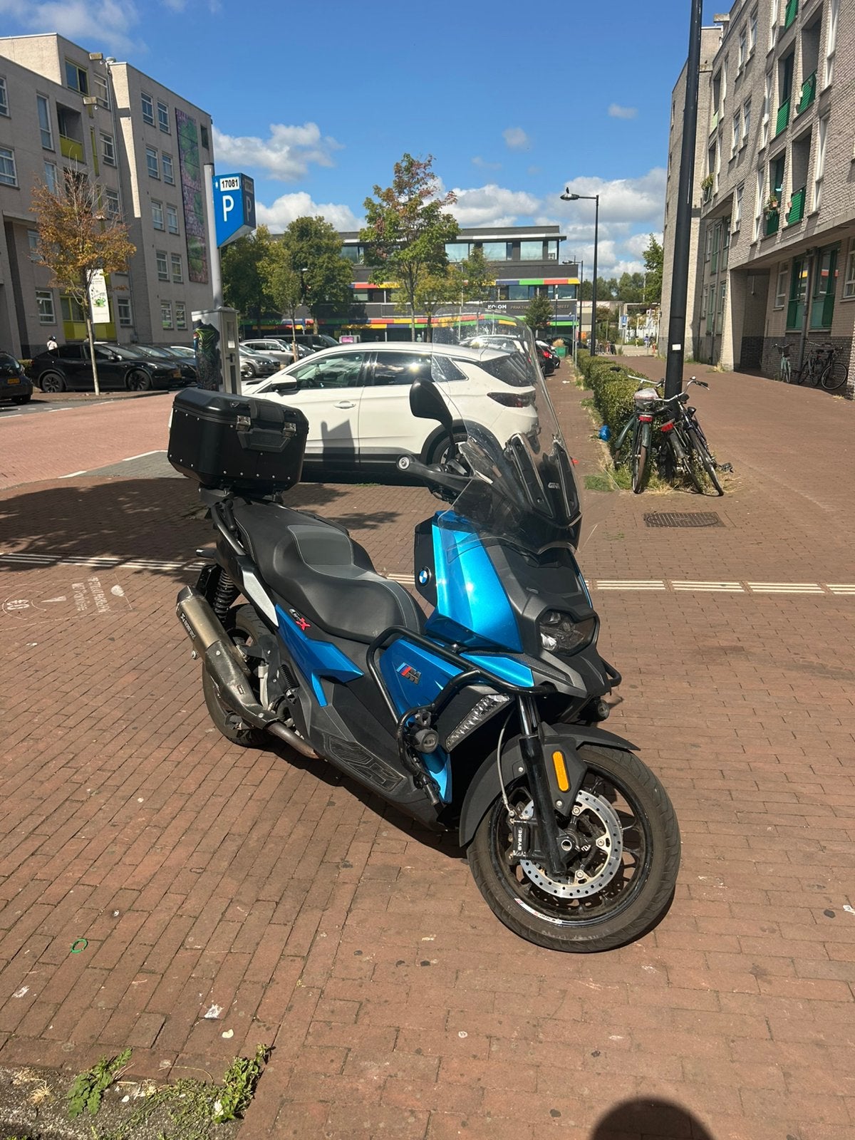 BMW C400X 2019 full option, Akrapovic, 28.000 km, Scooter, Idk, 3 cilinders, Idk@hotmail.nl