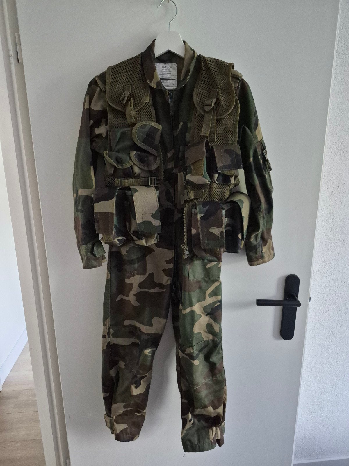 Militair leger camouflagepak met vest - verkleedpak, Ophalen of Verzenden, Landmacht, Nederland, Kleding of Schoenen